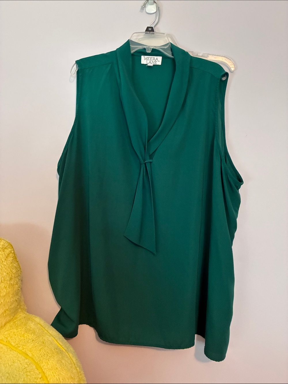Meera Lane Emerald Green Tie-Neck Sleeveless Camisole
